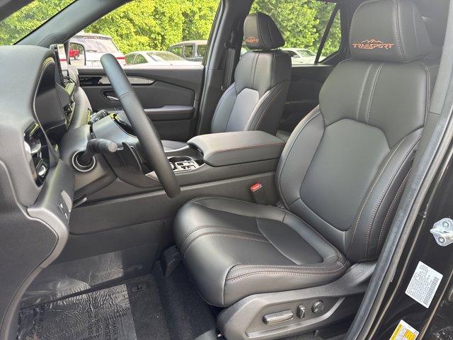 new 2025 Honda Pilot car, priced at $50,850