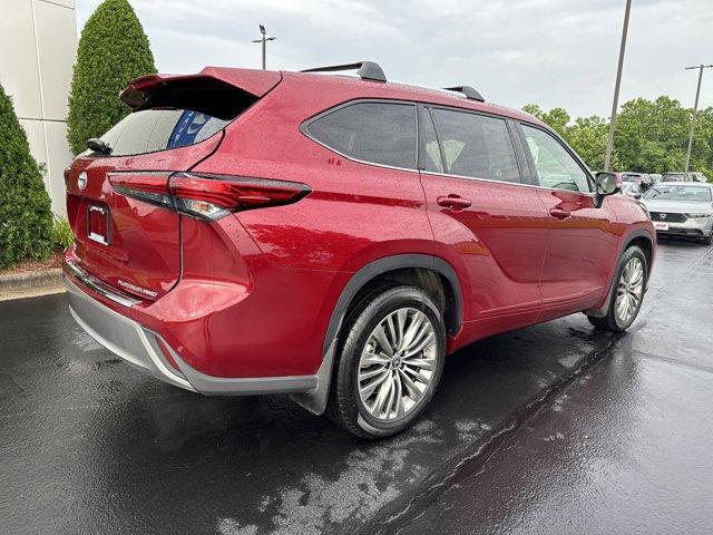 used 2021 Toyota Highlander car, priced at $38,980