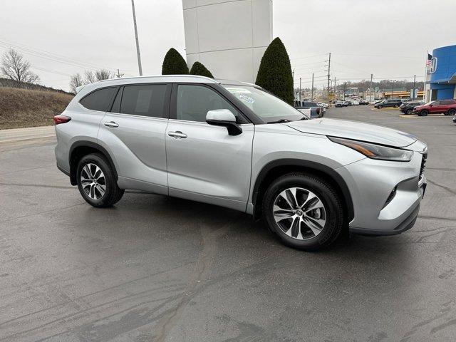 used 2021 Toyota Highlander car, priced at $35,980