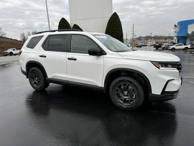 new 2025 Honda Pilot car, priced at $49,604