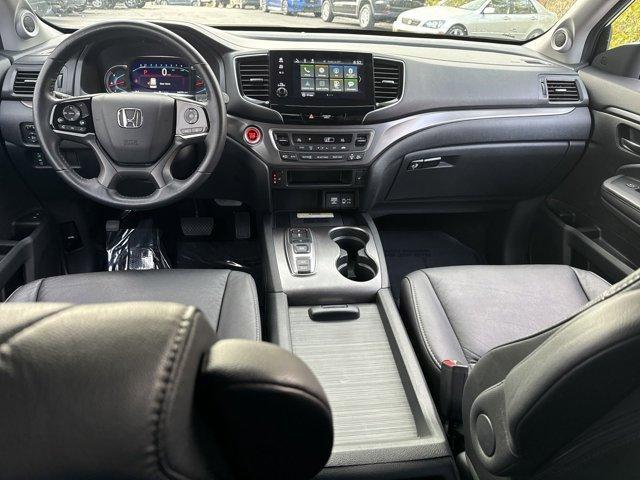 used 2022 Honda Pilot car, priced at $33,382