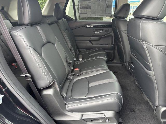 new 2025 Honda Pilot car, priced at $47,095