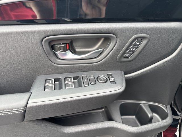 new 2025 Honda Pilot car, priced at $47,095