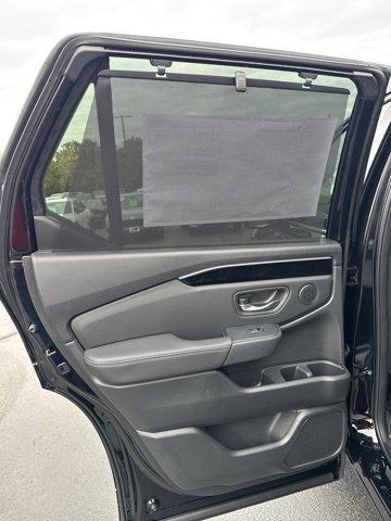 new 2025 Honda Pilot car, priced at $47,095