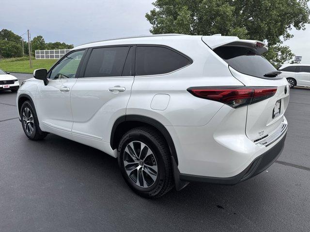 used 2022 Toyota Highlander car, priced at $37,980