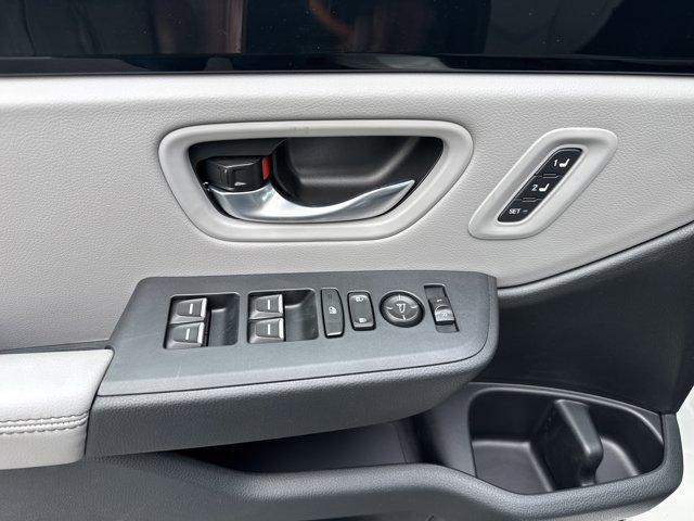 new 2025 Honda Pilot car, priced at $47,550