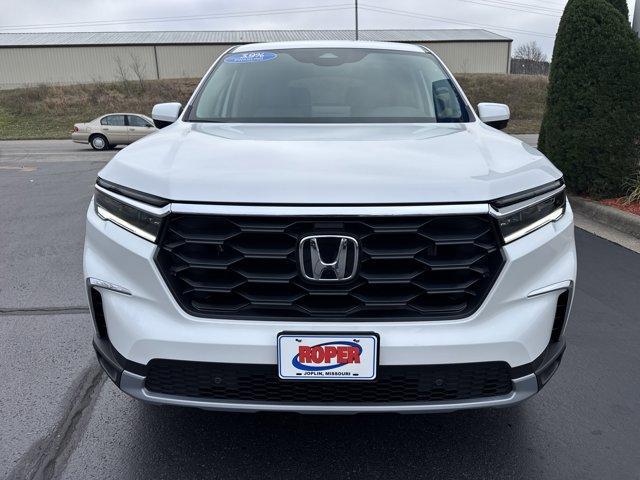 new 2025 Honda Pilot car, priced at $47,550