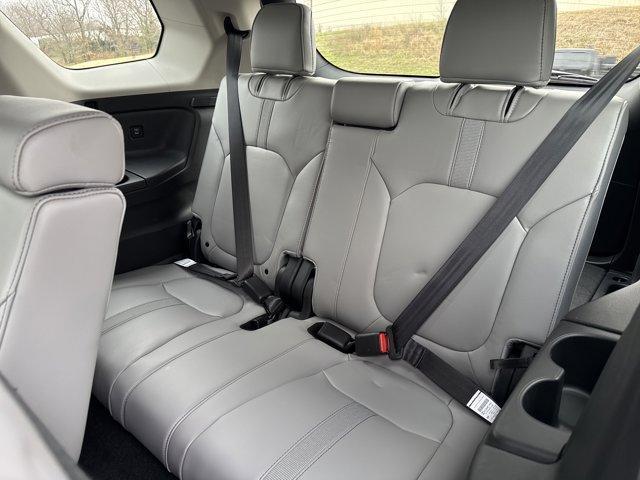 new 2025 Honda Pilot car, priced at $47,550