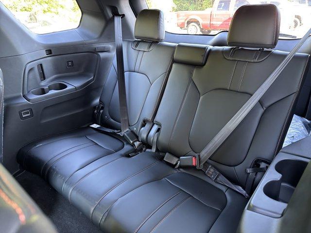 new 2025 Honda Pilot car, priced at $50,895