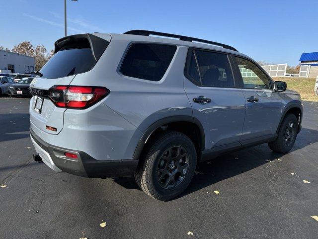 new 2025 Honda Pilot car, priced at $51,250