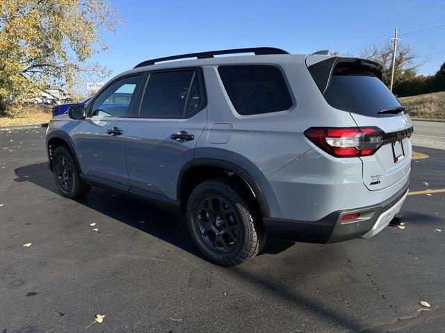 new 2025 Honda Pilot car, priced at $51,250