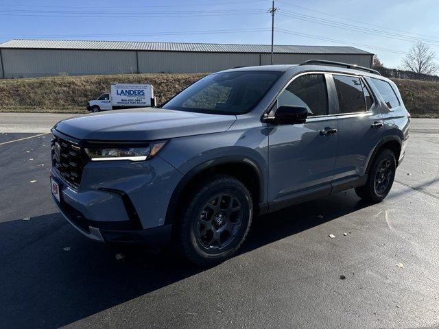 new 2025 Honda Pilot car, priced at $51,250