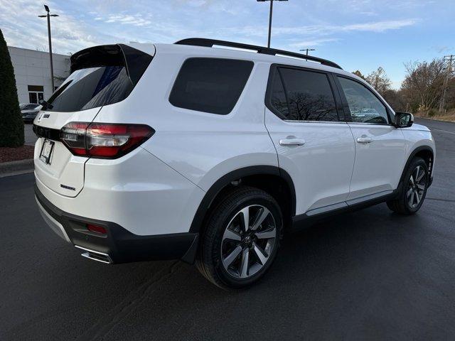 new 2025 Honda Pilot car, priced at $51,450