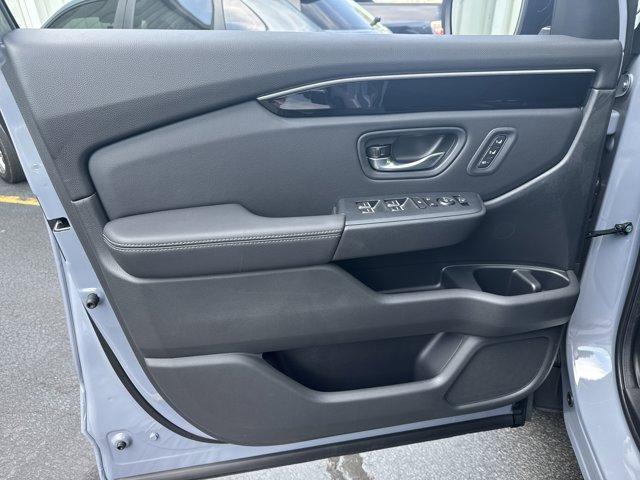 new 2025 Honda Pilot car, priced at $51,505