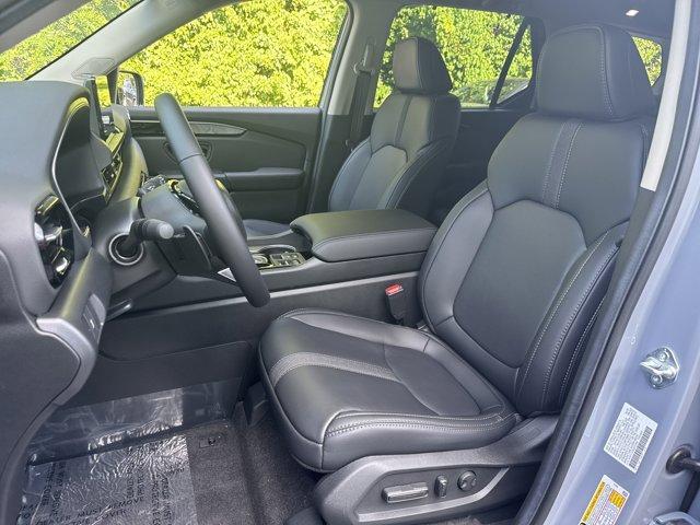 new 2025 Honda Pilot car, priced at $51,505