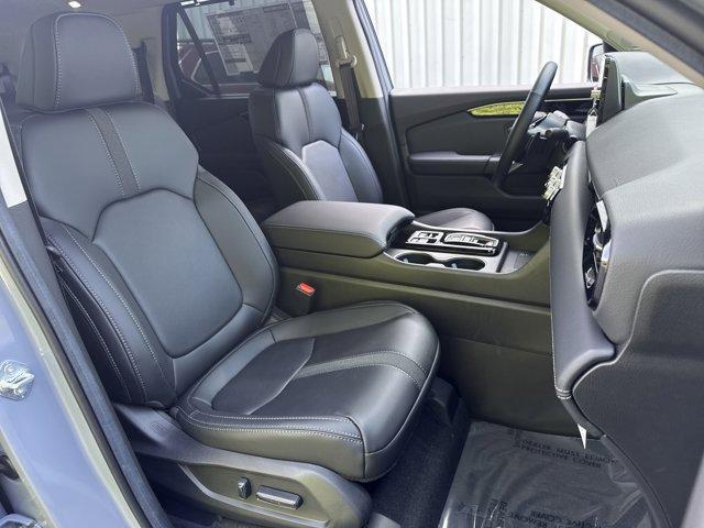 new 2025 Honda Pilot car, priced at $51,505