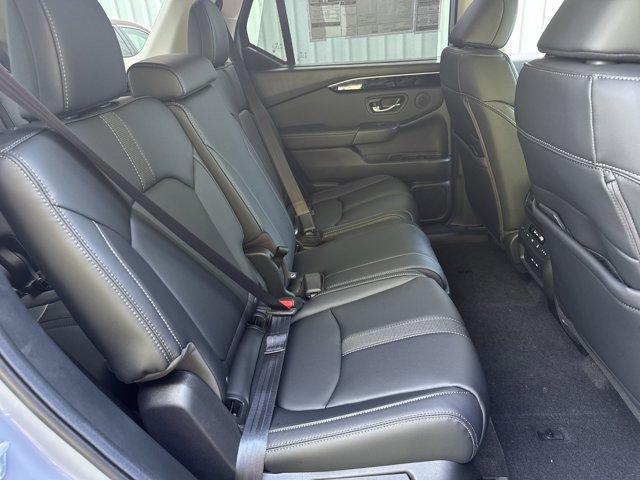 new 2025 Honda Pilot car, priced at $51,505
