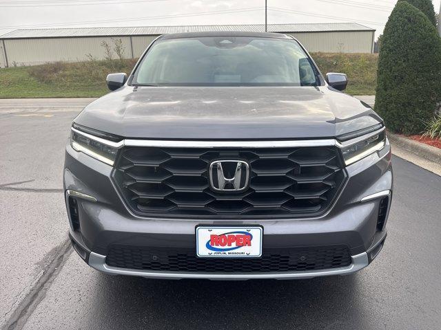 new 2025 Honda Pilot car, priced at $47,095