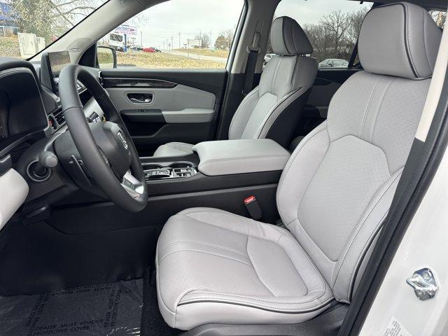 new 2025 Honda Pilot car, priced at $55,030