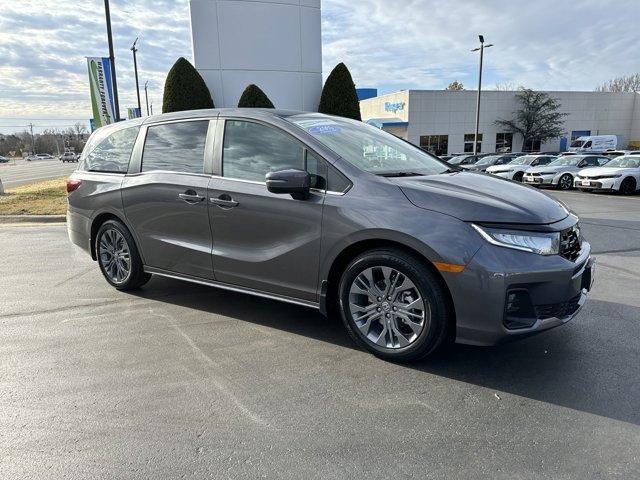 new 2025 Honda Odyssey car, priced at $48,005