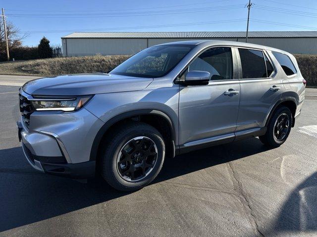 new 2025 Honda Pilot car, priced at $46,105