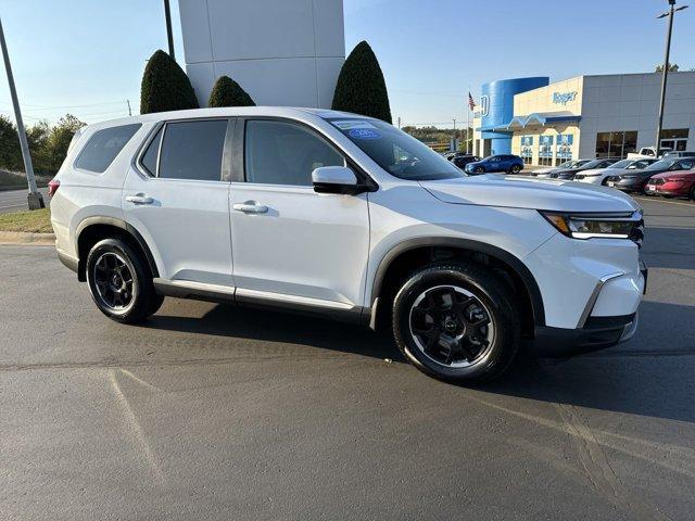 new 2025 Honda Pilot car, priced at $49,350