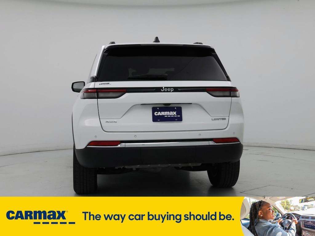 used 2022 Jeep Grand Cherokee car, priced at $37,998