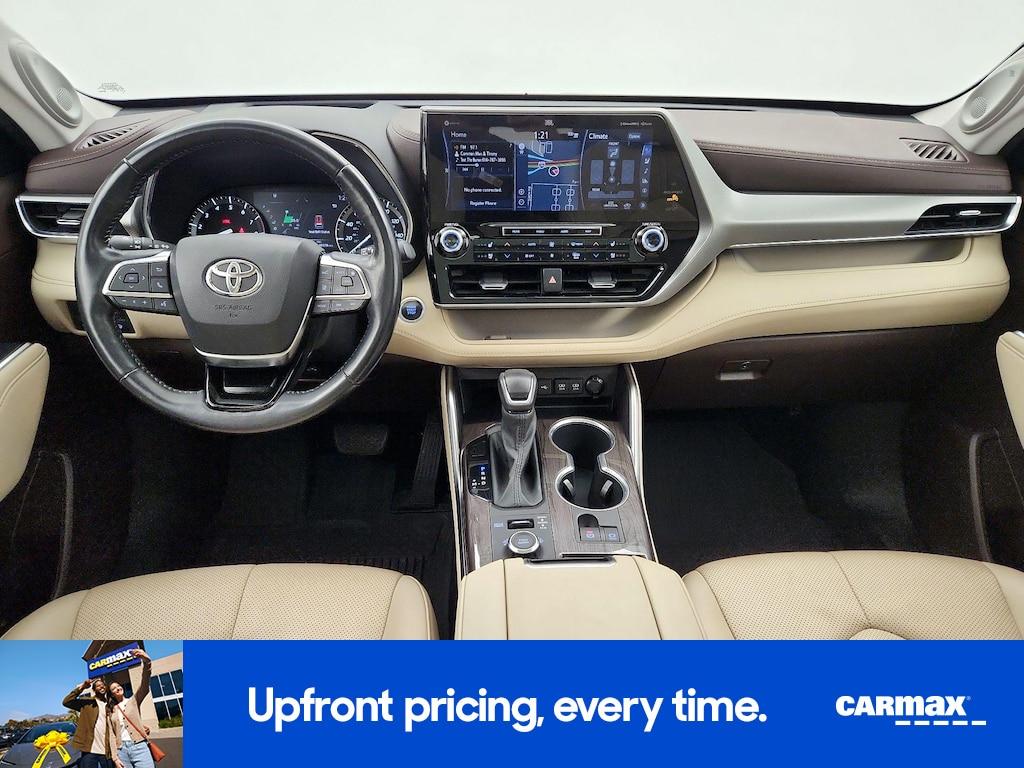 used 2021 Toyota Highlander car, priced at $37,998