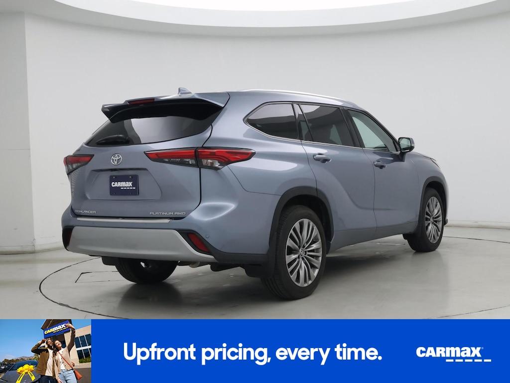 used 2021 Toyota Highlander car, priced at $37,998