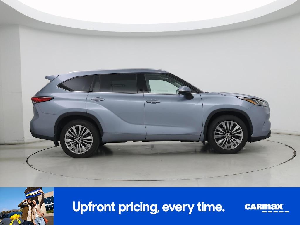used 2021 Toyota Highlander car, priced at $37,998