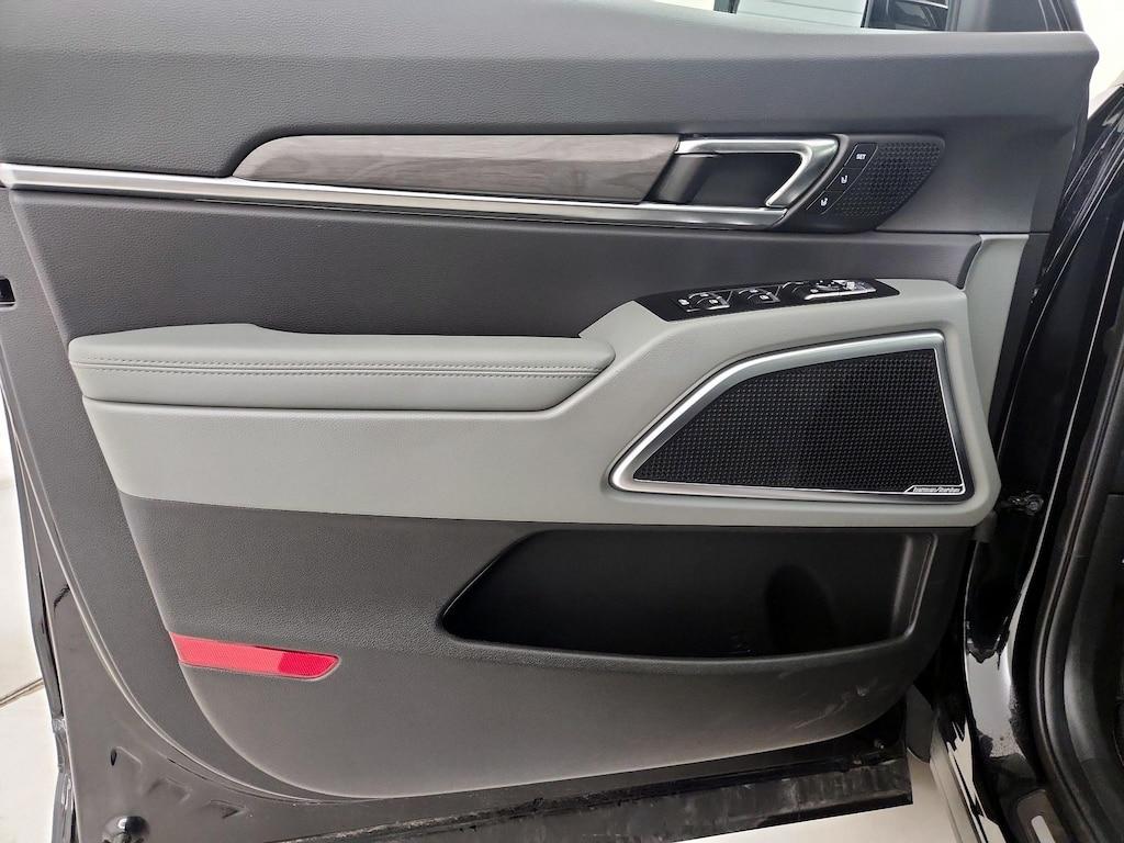 used 2024 Kia Telluride car, priced at $48,998