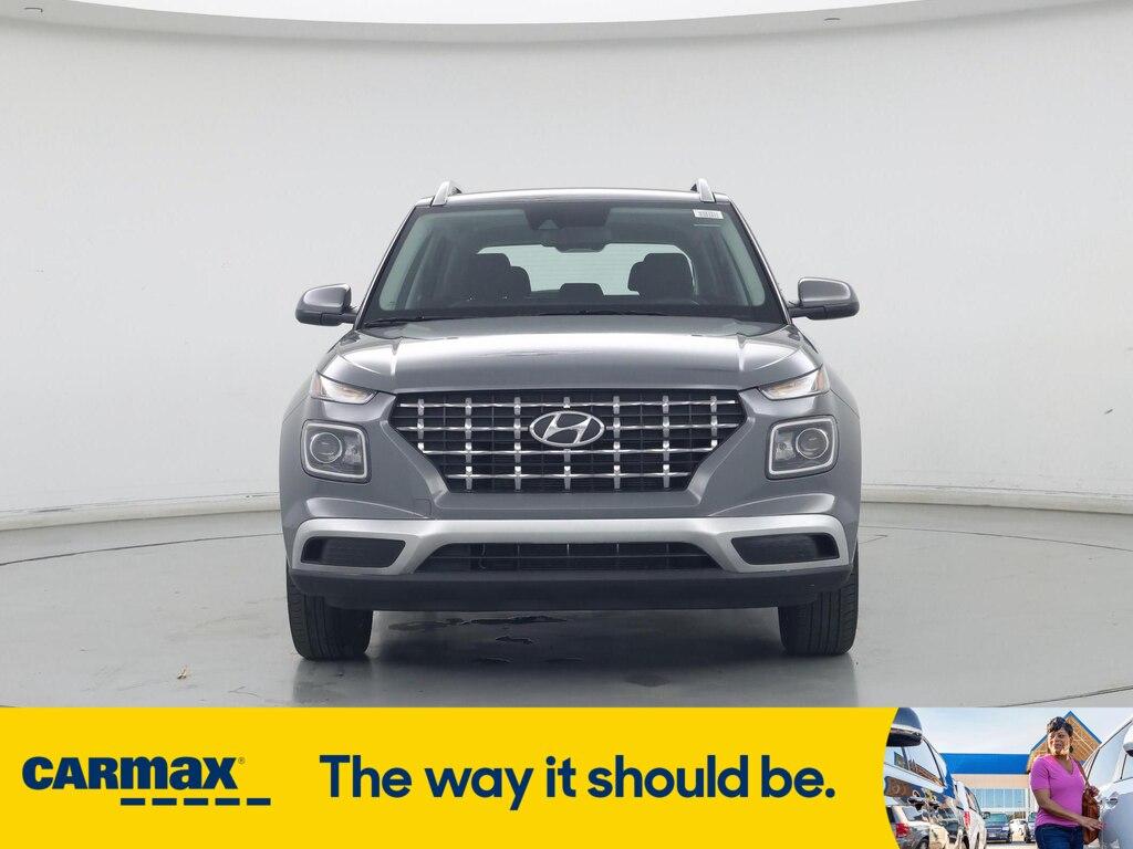 used 2022 Hyundai Venue car, priced at $19,998