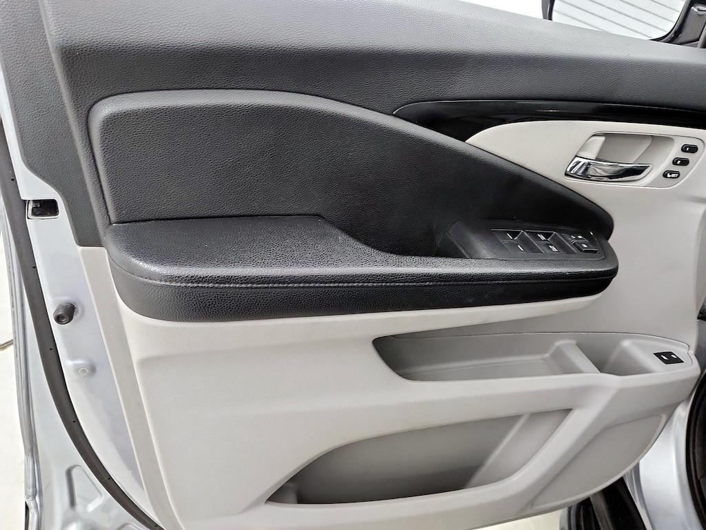 used 2017 Honda Pilot car, priced at $21,998