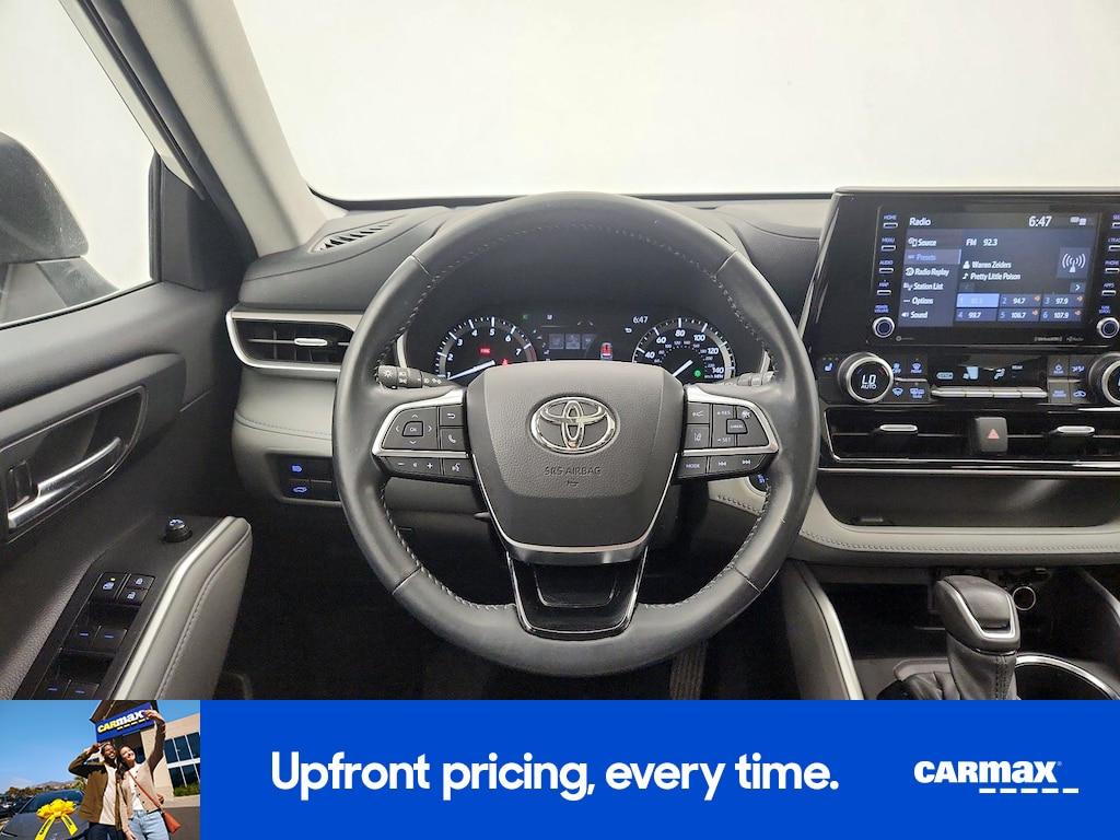 used 2021 Toyota Highlander car, priced at $37,998