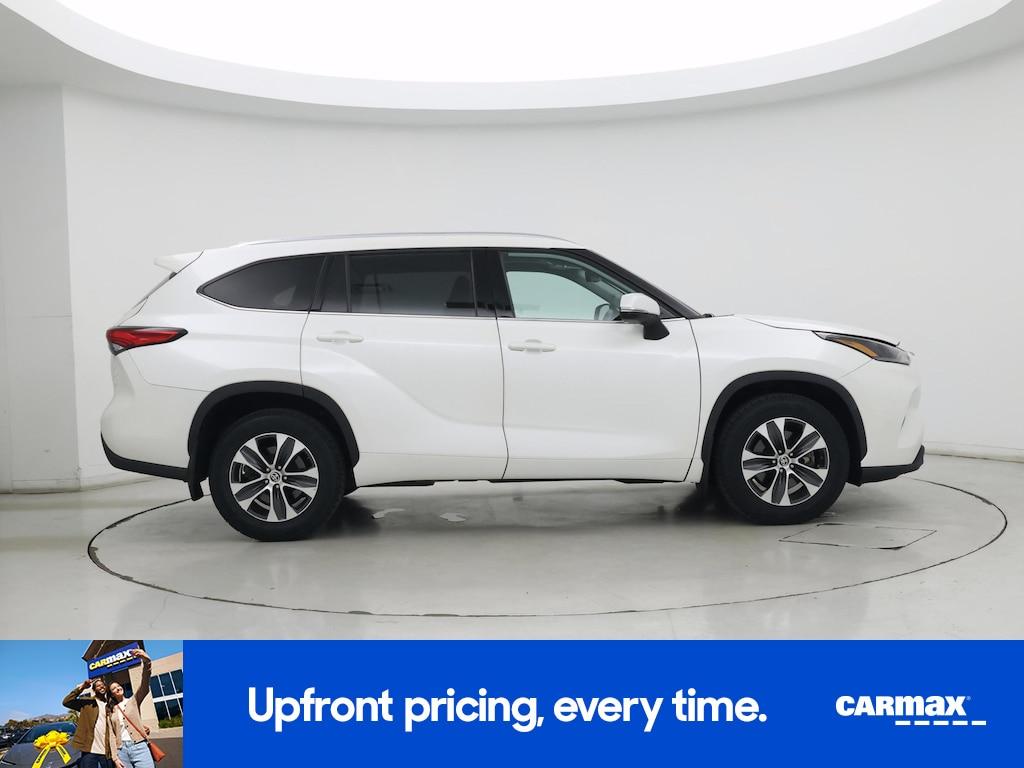 used 2021 Toyota Highlander car, priced at $37,998