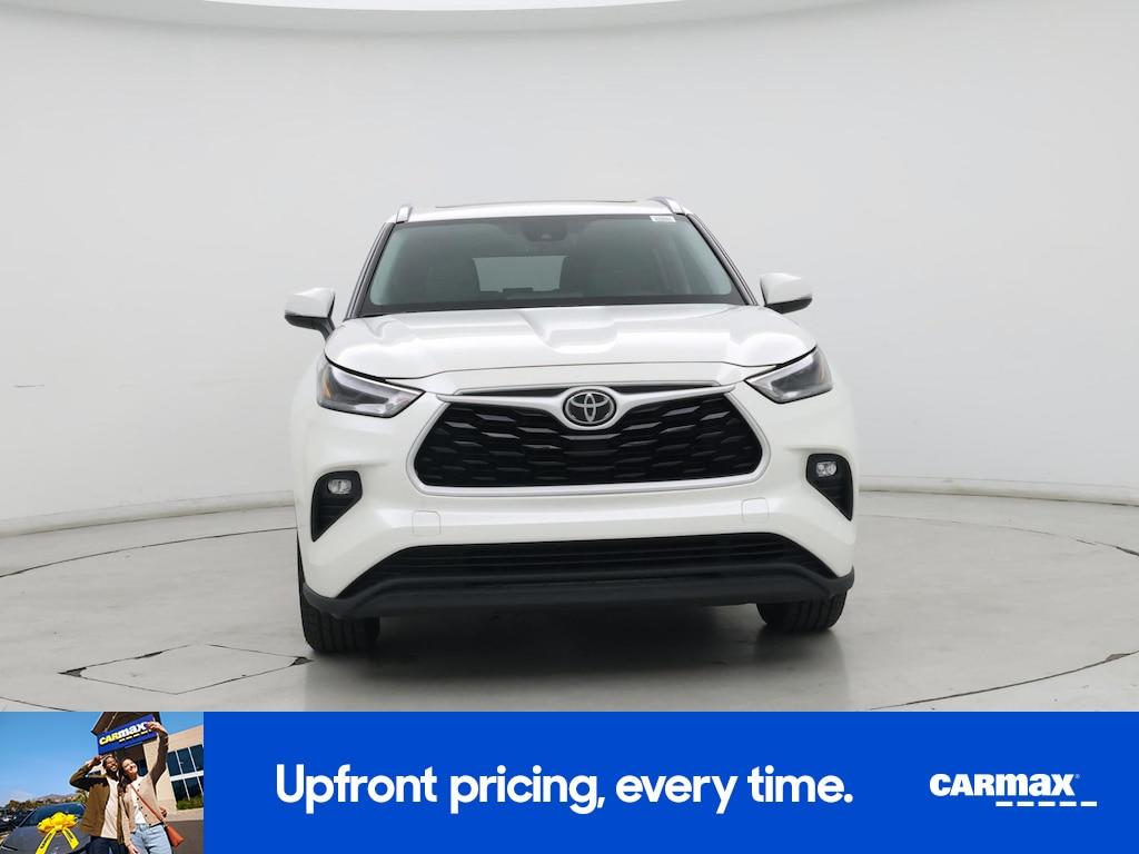 used 2021 Toyota Highlander car, priced at $37,998