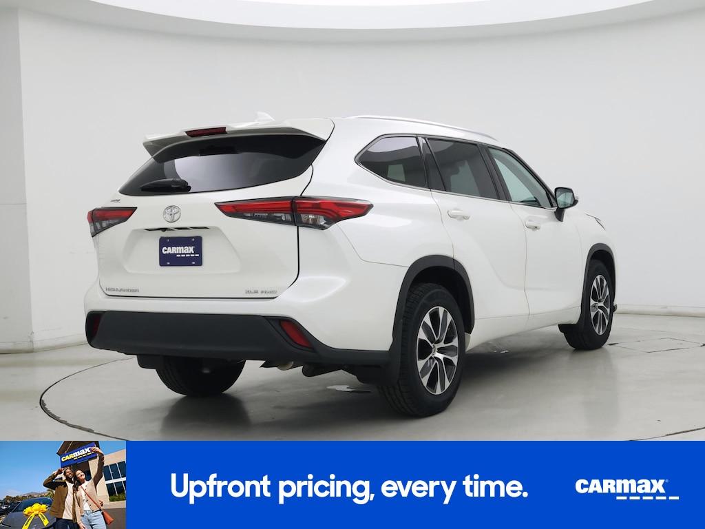 used 2021 Toyota Highlander car, priced at $37,998