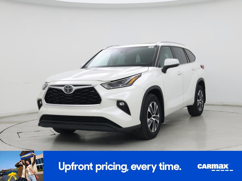 used 2021 Toyota Highlander car, priced at $37,998