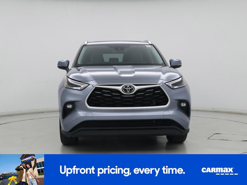 used 2021 Toyota Highlander car, priced at $36,998