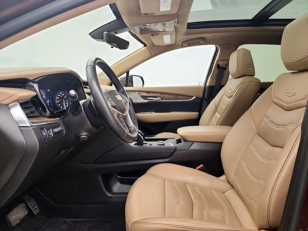 used 2022 Cadillac XT5 car, priced at $38,998