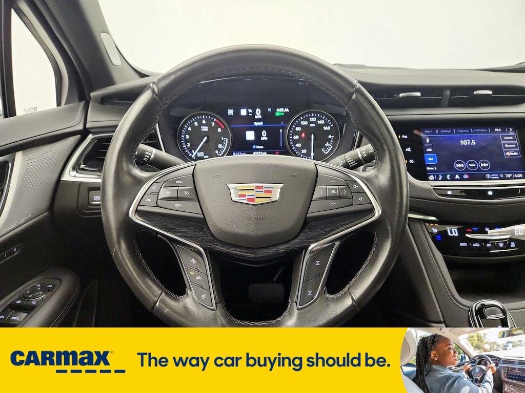 used 2021 Cadillac XT5 car, priced at $29,998