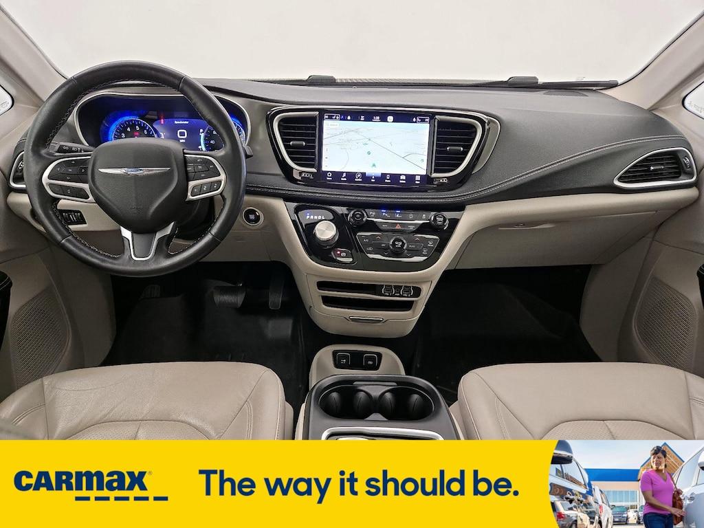 used 2021 Chrysler Pacifica car, priced at $32,998