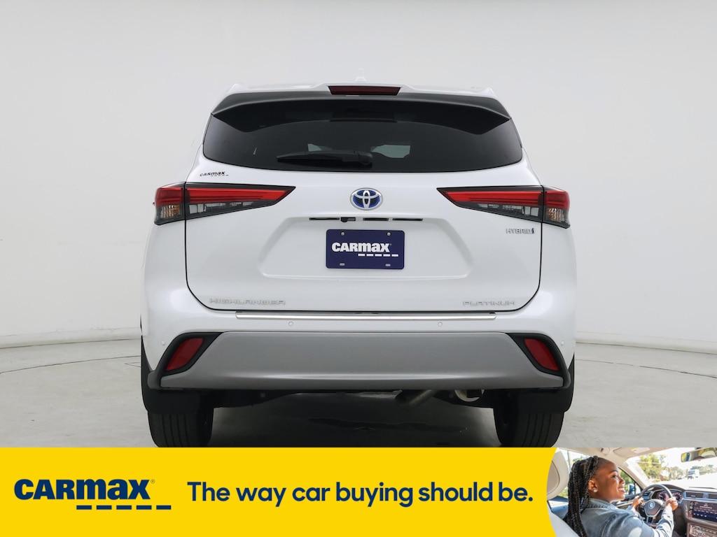 used 2022 Toyota Highlander Hybrid car, priced at $50,998