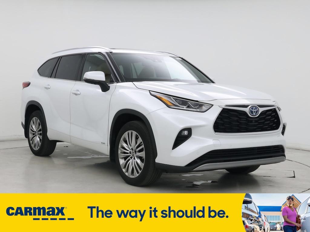 used 2022 Toyota Highlander Hybrid car, priced at $50,998