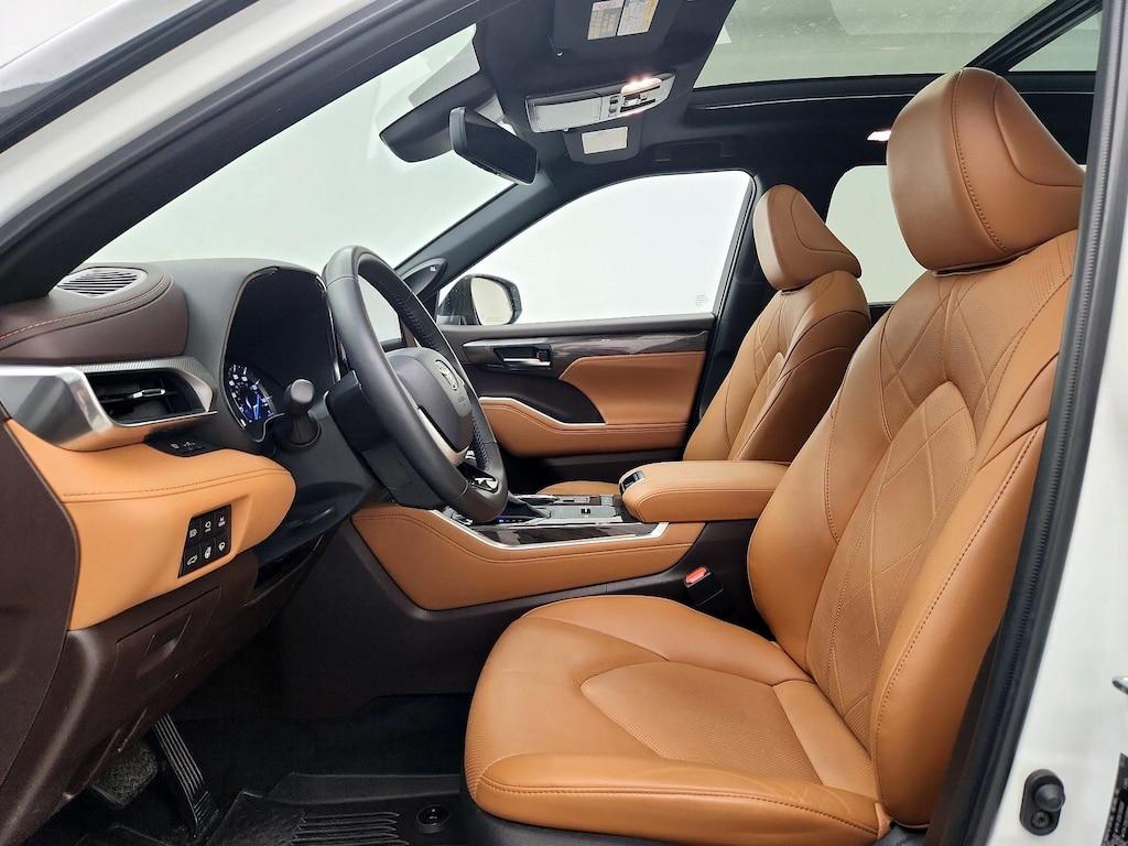 used 2022 Toyota Highlander Hybrid car, priced at $50,998