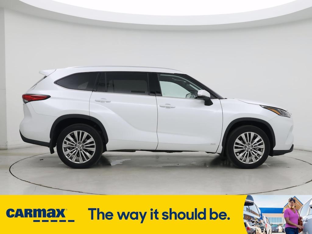 used 2022 Toyota Highlander Hybrid car, priced at $50,998