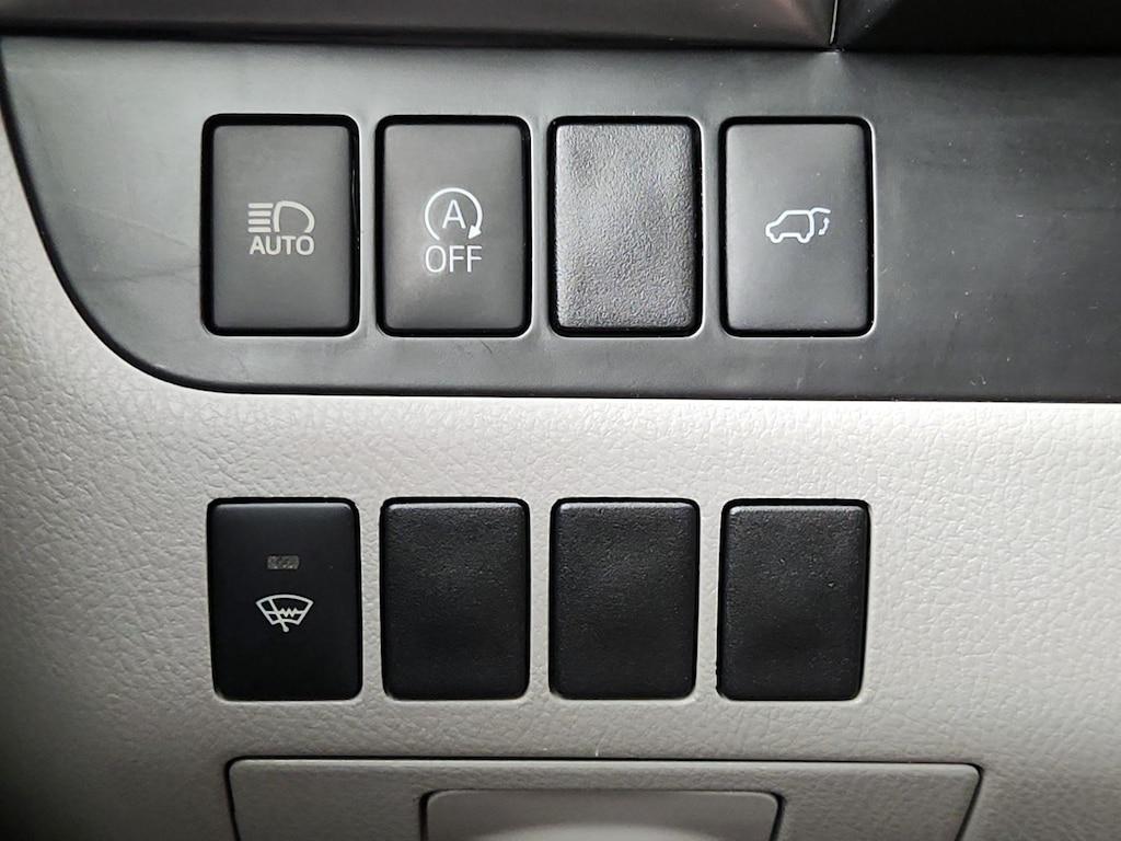used 2018 Toyota Highlander car, priced at $24,998