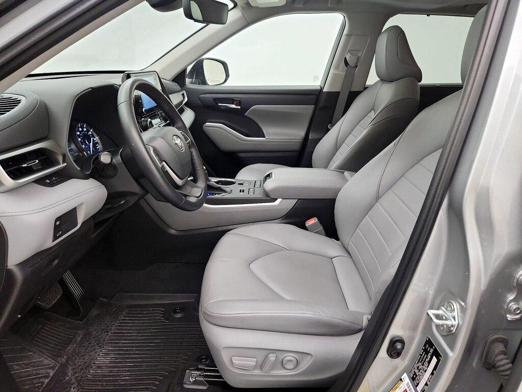 used 2022 Toyota Highlander car, priced at $39,998
