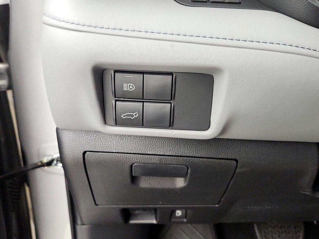 used 2022 Toyota Highlander car, priced at $39,998