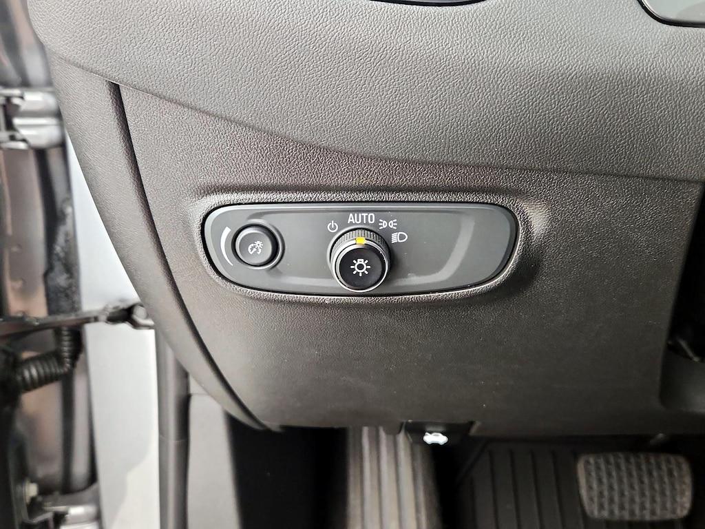 used 2023 Chevrolet Equinox car, priced at $22,998